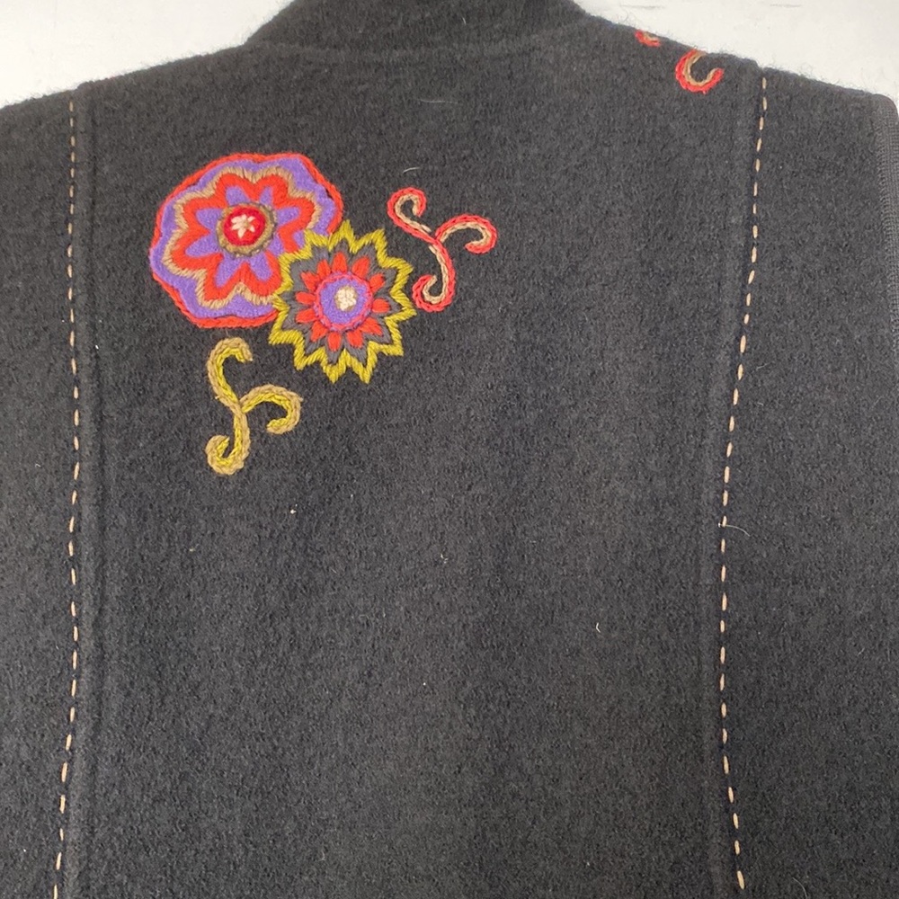 Icelandic Design Sweater Vest - image 8